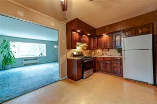 380 W Gates Ave, Lindenhurst, NY 11757 - Photo 6