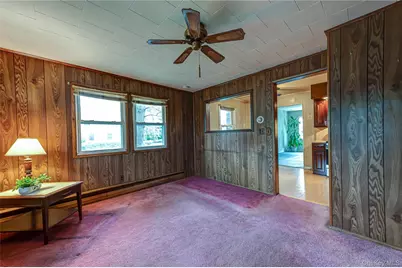 380 W Gates Avenue, Lindenhurst, NY 11757 - Photo 8