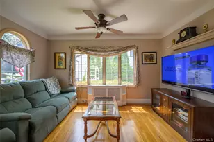 270 Bedell Terrace, West Hempstead, NY 11552 - Photo 10