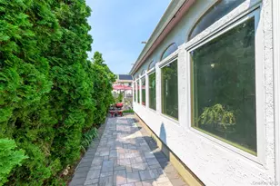 270 Bedell Terrace, West Hempstead, NY 11552 - Photo 32