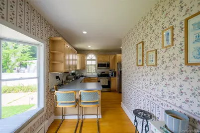 270 Bedell Terrace, West Hempstead, NY 11552 - Photo 6