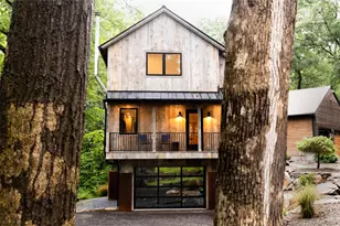 51 Doe View Ln, Pound Ridge, NY 10576 - Photo 2