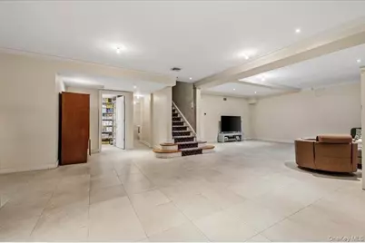 17 Sutton Place, Lawrence, NY 11559 - Photo 36