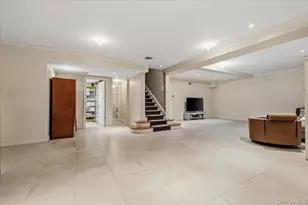 17 Sutton Pl, Lawrence, NY 11559 - Photo 36