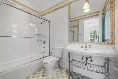 17 Sutton Place, Lawrence, NY 11559 - Photo 30