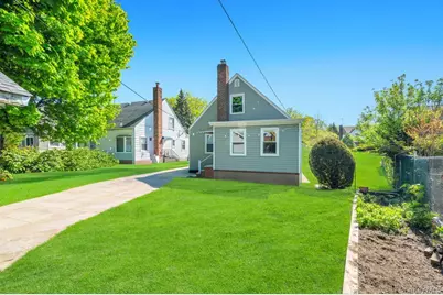 8726 249th Street, Bellerose, NY 11426 - Photo 22