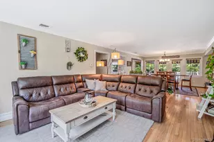 4 Davidia Ln, Stony Brook, NY 11790 - Photo 14
