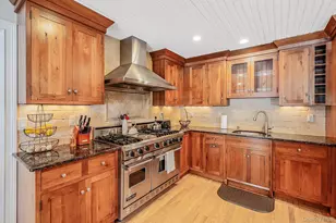 4 Davidia Ln, Stony Brook, NY 11790 - Photo 10