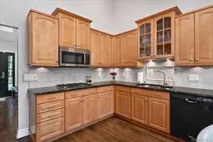 15 Pound Ridge Rd, Plainview, NY 11803 - Photo 8