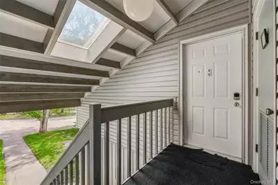 149 Flintlock Way #E, Yorktown Heights, NY 10598 - Photo 2
