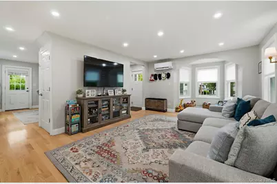 58 Summit Street, Oyster Bay, NY 11771 - Photo 8