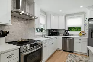 58 Summit St, Oyster Bay, NY 11771 - Photo 12