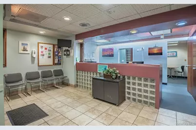 94-18 59th Avenue #E3, Elmhurst, NY 11373 - Photo 4