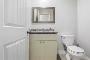 34 Meadow Ln, Amityville, NY 11701 - Photo 14