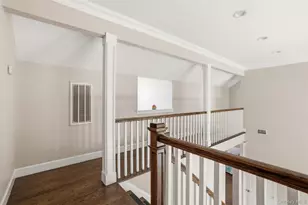 34 Meadow Ln, Amityville, NY 11701 - Photo 24