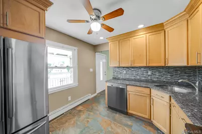 120 Ranch Lane, Levittown, NY 11756 - Photo 16
