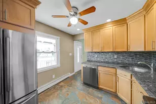 120 Ranch Ln, Levittown, NY 11756 - Photo 16