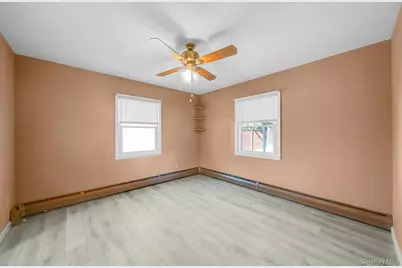 120 Ranch Lane, Levittown, NY 11756 - Photo 18