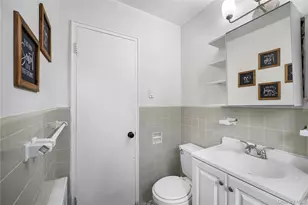 224-02 Stronghurst Ave, Queens Village, NY 11427 - Photo 14
