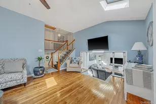 30 Pinewood Dr, Commack, NY 11725 - Photo 12