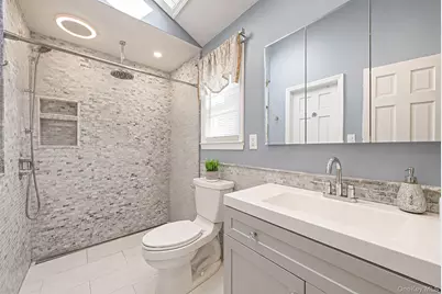 30 Pinewood Drive, Commack, NY 11725 - Photo 16