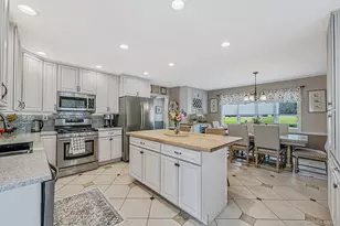 30 Pinewood Dr, Commack, NY 11725 - Photo 4