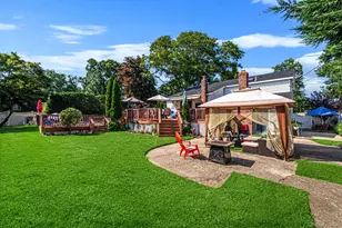 30 Pinewood Dr, Commack, NY 11725 - Photo 24