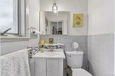 7814 Langdale Street, Floral Park, NY 11040 - Photo 20