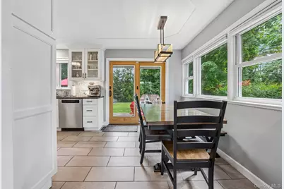 512 Westlake Drive, Valhalla, NY 10595 - Photo 10