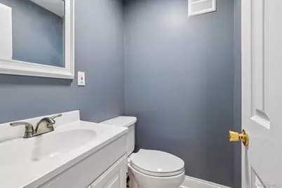512 Westlake Drive, Valhalla, NY 10595 - Photo 32