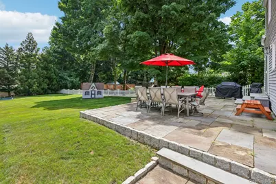 512 Westlake Drive, Valhalla, NY 10595 - Photo 36