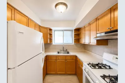 533 Soundview Avenue #3rd Floor, Bronx, NY 10473 - Photo 4