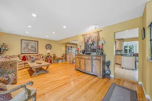 2920 Judith Dr, Merrick, NY 11566 - Photo 2