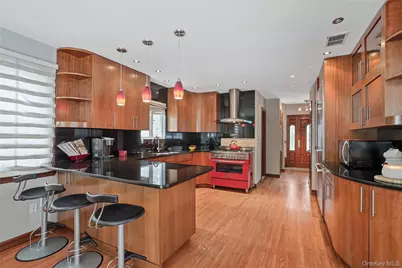 268 Ardsley Street, New York, NY 10306 - Photo 10