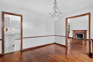 31 Orchard Farm Rd, Port Washington, NY 11050 - Photo 10