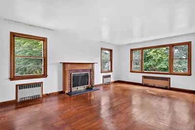 31 Orchard Farm Road, Port Washington, NY 11050 - Photo 6