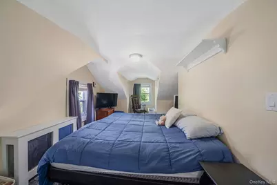 74 Fairview Avenue, Islip Terrace, NY 11752 - Photo 18