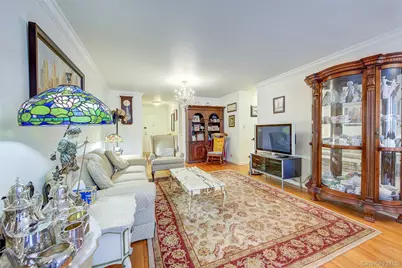 102-30 66th Road #5F, Forest Hills, NY 11375 - Photo 4