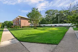 267 N Newbridge Rd, Levittown, NY 11756 - Photo 18