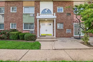 267 N Newbridge Rd, Levittown, NY 11756 - Photo 2