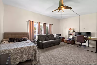 267 N Newbridge Road #2D, Levittown, NY 11756 - Photo 6