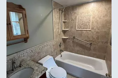 201 Wampum Lane, West Islip, NY 11795 - Photo 16