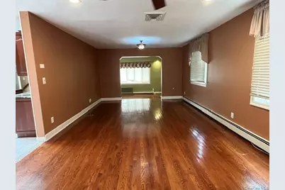 201 Wampum Lane, West Islip, NY 11795 - Photo 8