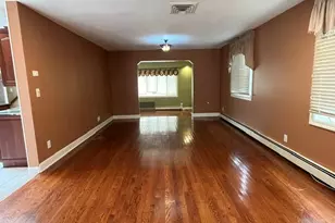201 Wampum Ln, West Islip, NY 11795 - Photo 8