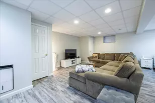 3056 Valentine Pl, Wantagh, NY 11793 - Photo 30
