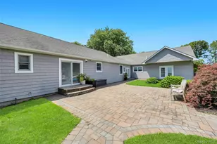 158 South St, Manorville, NY 11949 - Photo 38