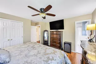 158 South St, Manorville, NY 11949 - Photo 12