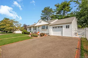 21 Bruce Ln, Farmingdale, NY 11735 - Photo 2