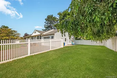21 Bruce Lane, Farmingdale, NY 11735 - Photo 8