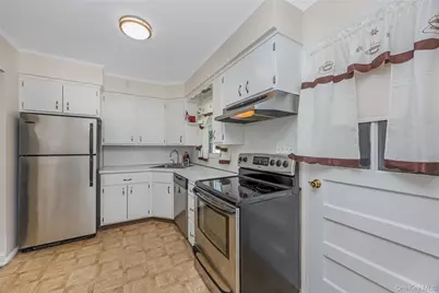 21 Bruce Lane, Farmingdale, NY 11735 - Photo 16